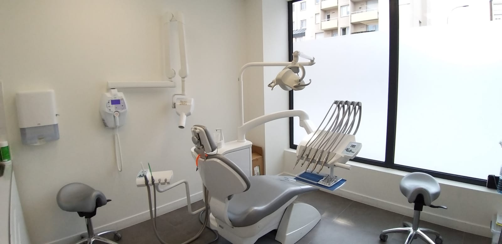 Le cabinet Dentéclair Bezons avec Implant Access